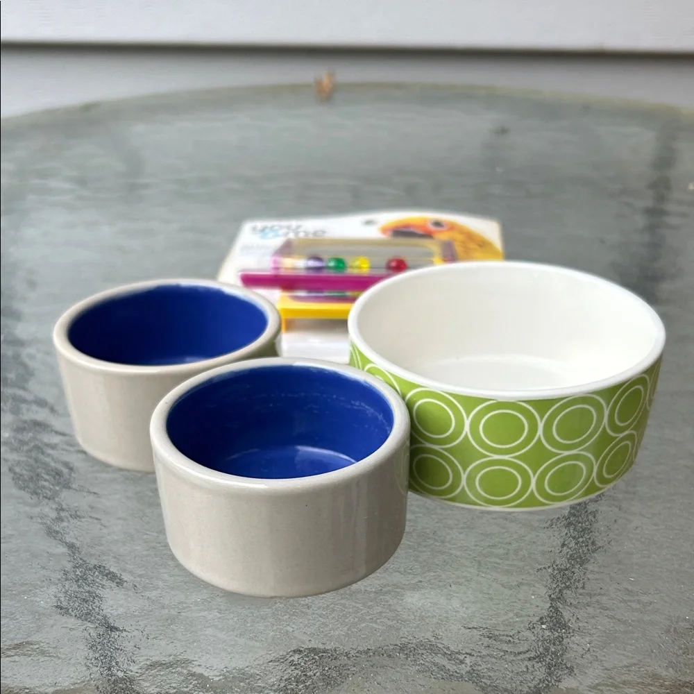 You & Me Bird Toy with Feeding Bowls
